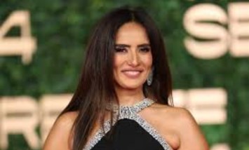 زينة تعتذر عن مشهد ضرب حقيقي في فيلم "بنات الباشا" والمخرج يوضح رؤيته