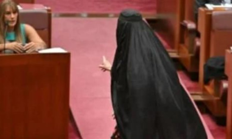 نائبة أسترالية