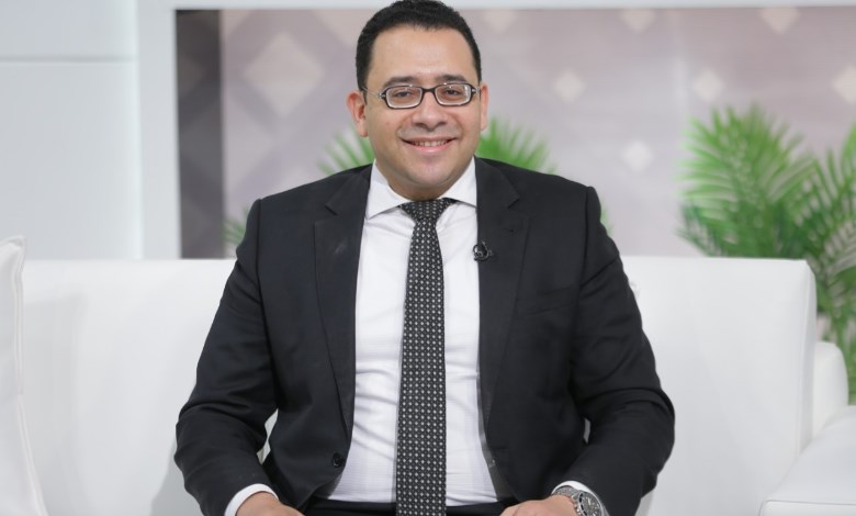 الدكتور عمرو حسن