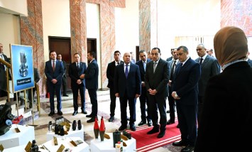 رئيس الوزراء خلال الافتتاح