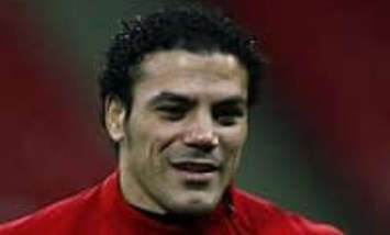 عمرو زكي