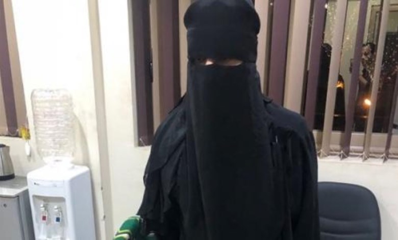  جريمة بملابس نسائية 