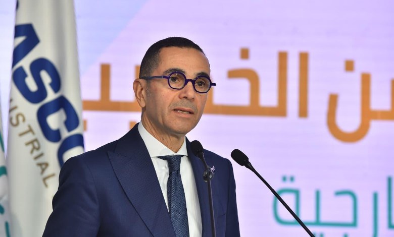 حسن الخطيب وزير الاستثمار والتجارة الخارجية 