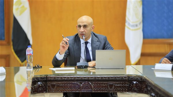 محمد عبداللطيف وزير التربية والتعليم
