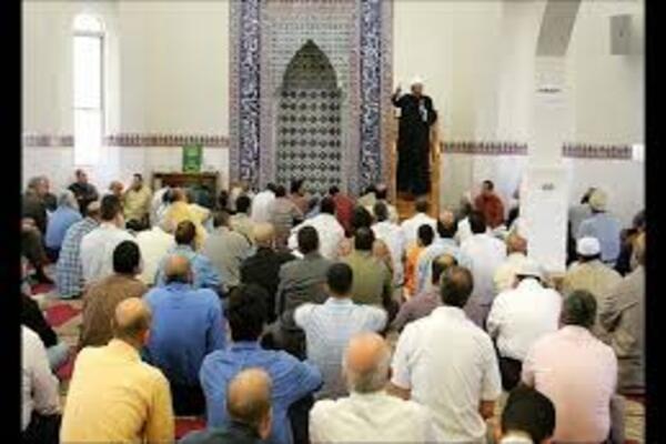 صلاة الجمعة_ أرشيفية
