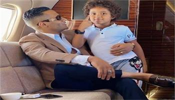 محمد رمضان و ابنه