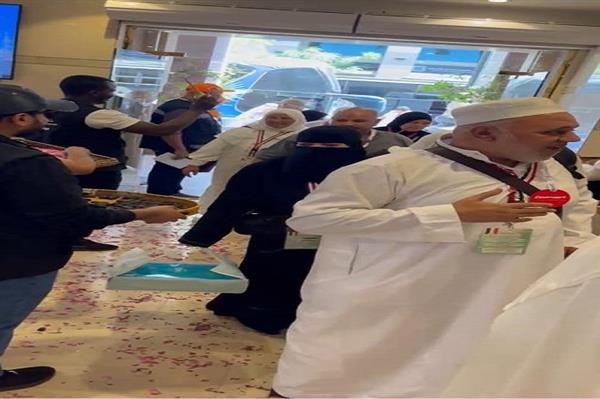 حجاج بيت الله الحرام
