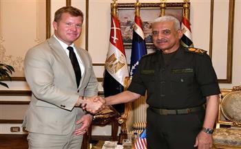 وزير الدفاع والإنتاج الحربى يلتقى عضو لجنة الخدمات المسلحة بمجلس الشيوخ الأمريكى
