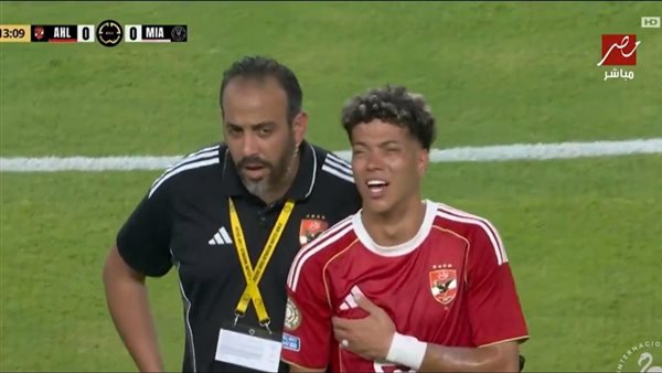  إمام عاشور لاعب الأهلي