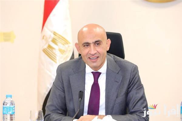 وزير التربية والتعليم والتعليم الفني محمد عبد اللطيف
