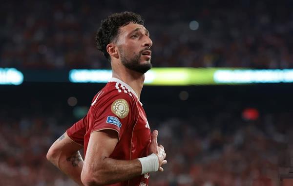 وسام أبو علي مهاجم الأهلي