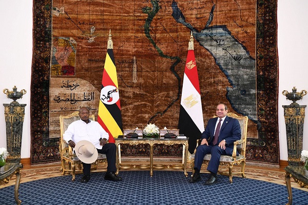 الرئيس السيسي ونظيره الأوغندي
