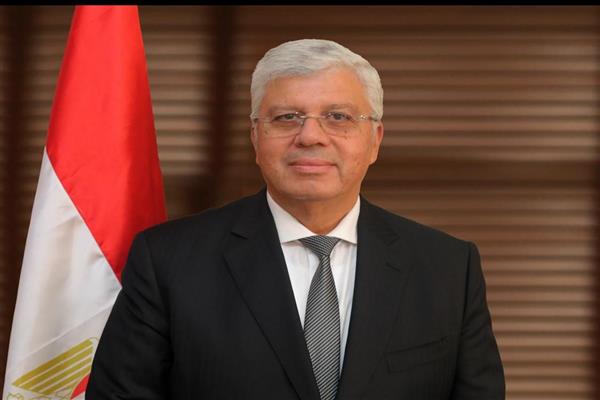 الدكتور أيمن عاشور وزير التعليم العالي والبحث العلمي
