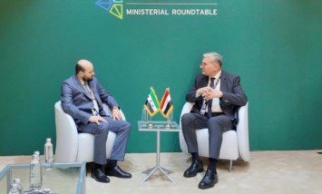 وزير البترول خلال اللقاء