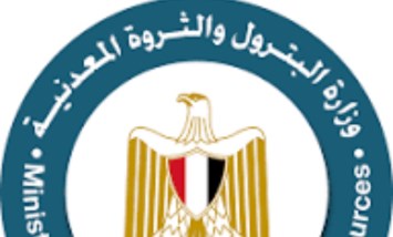 “البترول” تنفي أي صلة لمصر بناقلة الغاز التي تعرضت لحادث قبالة السواحل الليبية