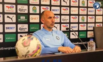 الكرواتي كرونسلاف يورتشيتش المدير الفني لفريق نادي بيراميدز