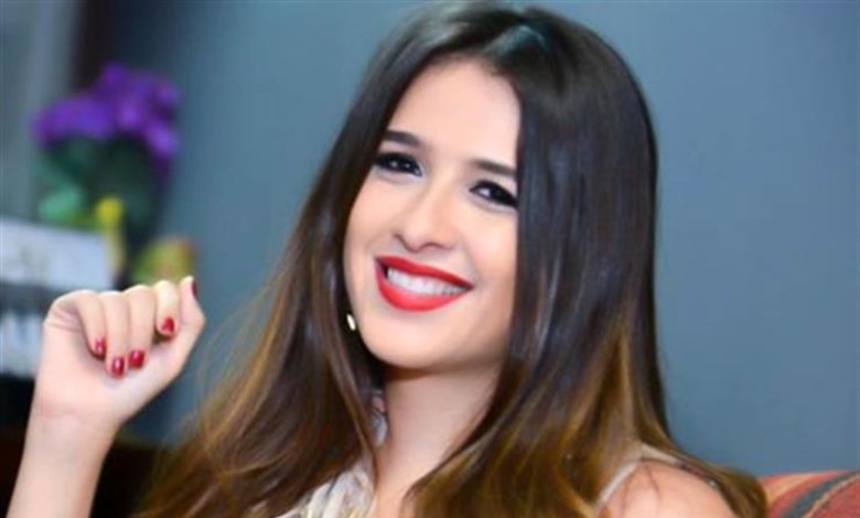 ياسمين عبد العزيز