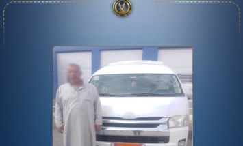 ضبط سائق ميكروباص لفرض أجرة زائدة على سائح بجنوب سيناء