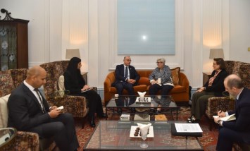 مصر وبريطانيا تتفقان على تعزيز التمويل والاستثمارات في الطاقة النظيفة والهيدروجين الأخضر
