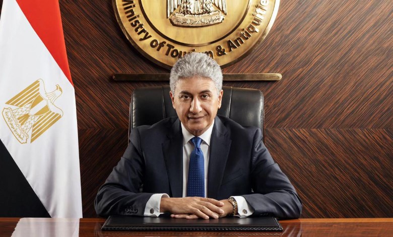 وزير السياحة والأثار 