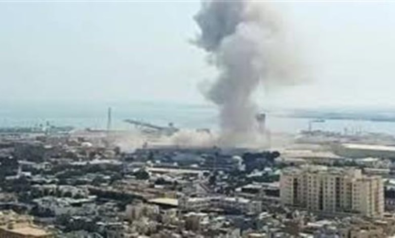 تل أبيب تحت وقع الشظايا.. أضرار بمواقع داخل المدينة بعد سقوط بقايا صواريخ إيرانية