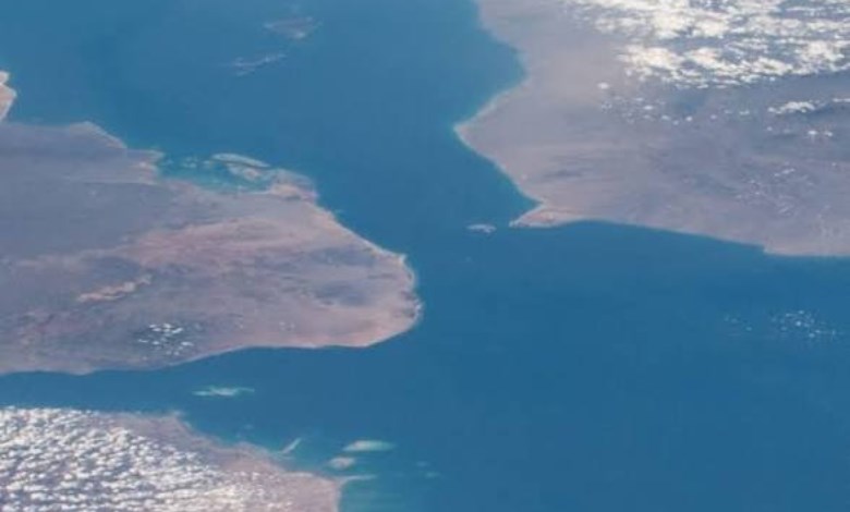 باب المندب.. هل يدفع العالم نحو موجة غلاء نفط غير مسبوقة؟