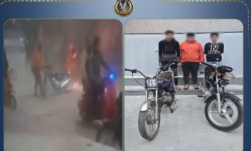 كشفت الأجهزة الأمنية بالغربية ملابسات مقطع فيديو متداول عبر مواقع التواصل الاجتماعي، يظهر قيام 3 أشخاص يستقلون دراجتين ناريتين