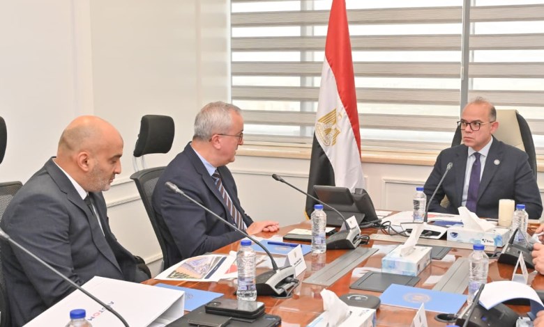 وزير الاستثمار 