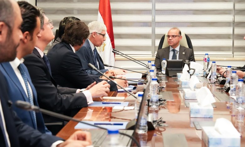 وزير الاستثمار 