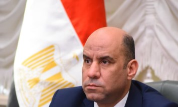 وزير العمل يجري حركة تغييرات واسعة تشمل 17 قيادة لضخ دماء جديدة بالوزارة