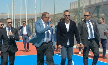 المهندس بسام فضل رئيس جهاز المدينة وعدد من المسئولين بوزارتي الشباب والرياضة والإسكان