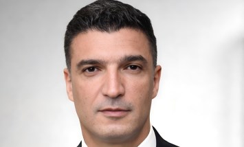 وزير الصناعة يشارك في اجتماع البنك الأوروبي لإعادة الإعمار والتنمية لتعزيز التعاون وزيادة الصادرات