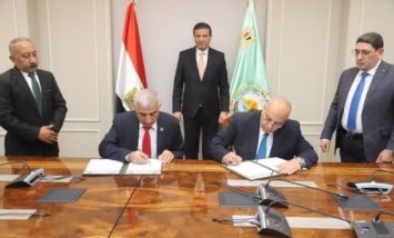 وزير الزراعة يشهد توقيع مشروعين تنمويين بين "بحوث الصحراء" و "أكساد" لتعزيز الأمن الغذائي ومواجهة التغيرات المناخية