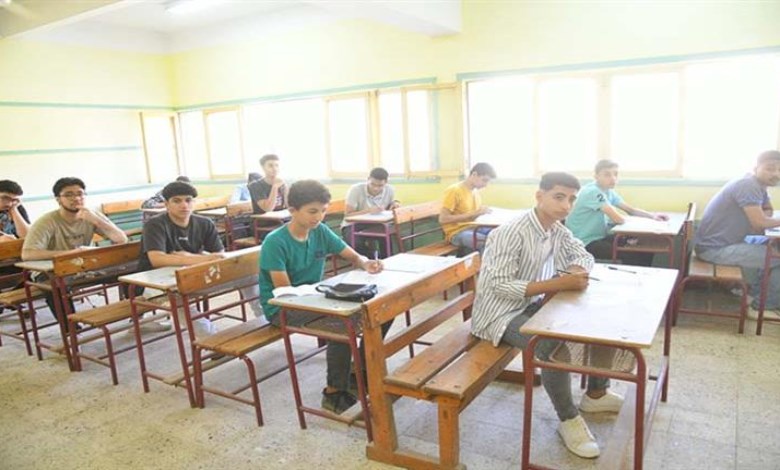 طلاب الثانوية العامة 