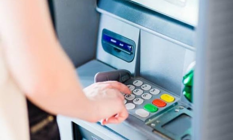 انقطعت الكهرباء أثناء سحب الأموال من الـATM؟.. 5 خطوات تحمي فلوسك